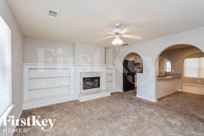 Building Photo - 4933 Serena Ct
