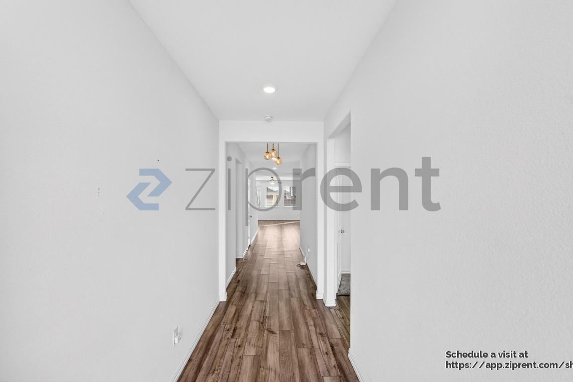 Building Photo - 3016 Riddler Wy