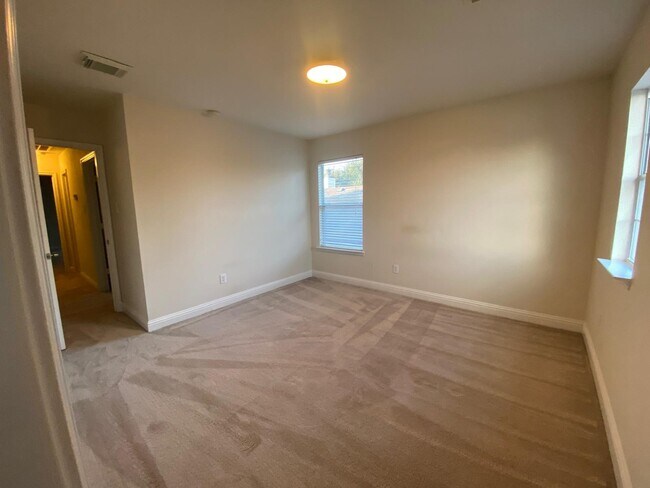 Building Photo - 518 Remington Chase Ct