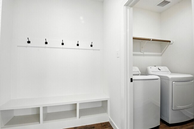 Building Photo - Elevated Living in Sundera at River Ranch | 4 Weeks Free