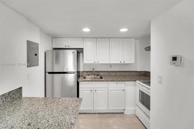 Building Photo - 4325 NW S Tamiami Canal Dr