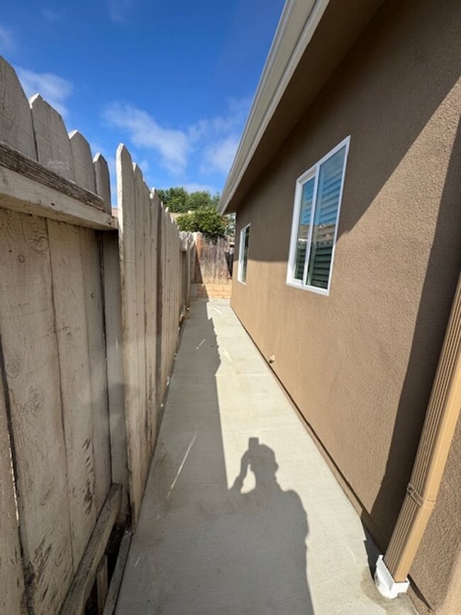 Building Photo - Beautiful Newly Built 2-Bedroom ADU