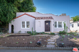 Building Photo - 10630 Bloomfield St