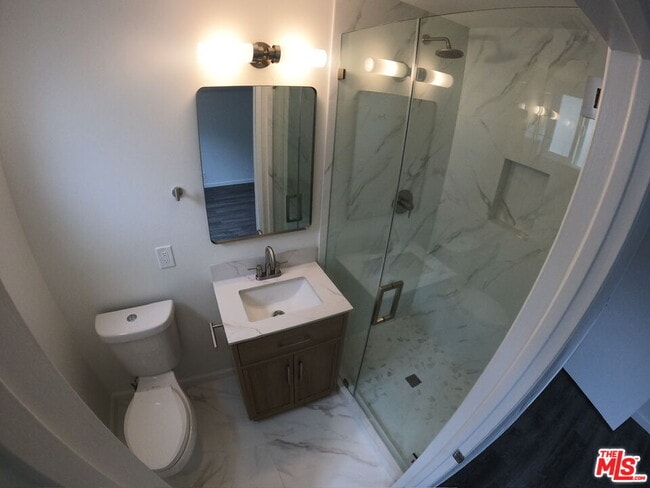 Building Photo - 5421 Hendricksen Dr