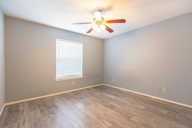 Building Photo - 14600 Fonmeadow Dr