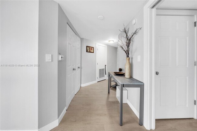 Building Photo - 2080 S Ocean Dr