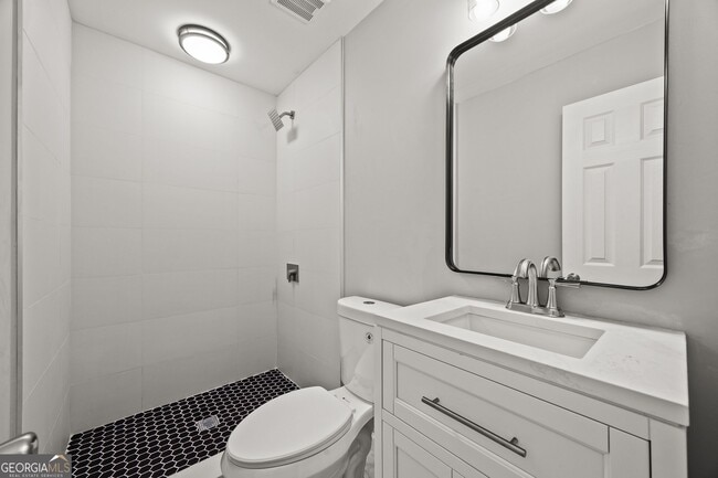 Building Photo - 53 Lucia Dr SE