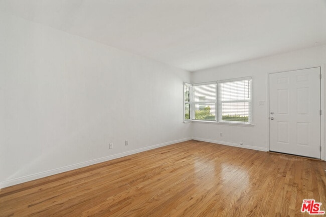 Building Photo - 1/2 Ocean Park Blvd