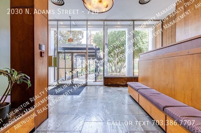 Building Photo - 2030 N Adams St