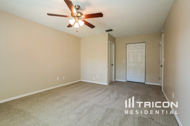 Building Photo - 607 Sweetleaf Dr