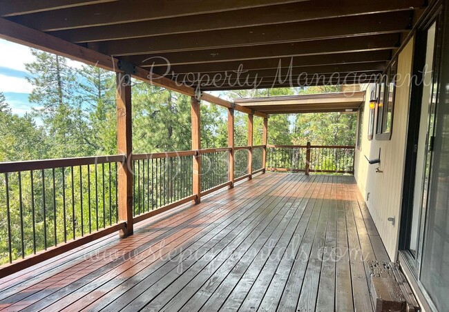 Building Photo - Cedar Ridge 3BR/3BA – Modern Amenities in ...