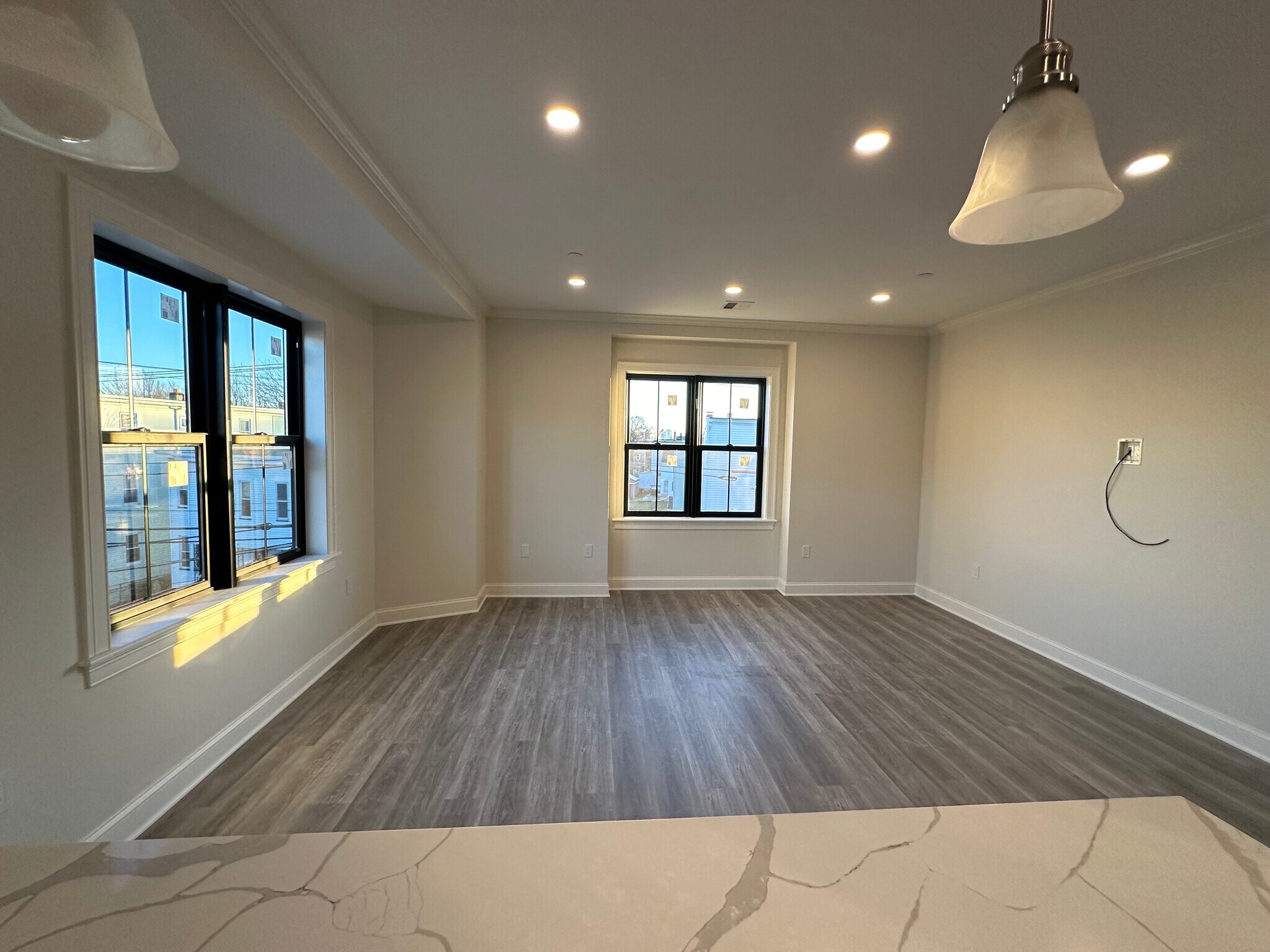 Building Photo - 48 Nichols St