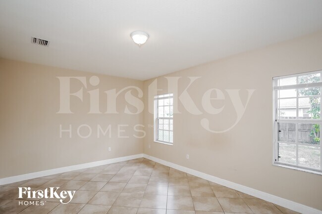 Building Photo - 32152 SW 204th Ct