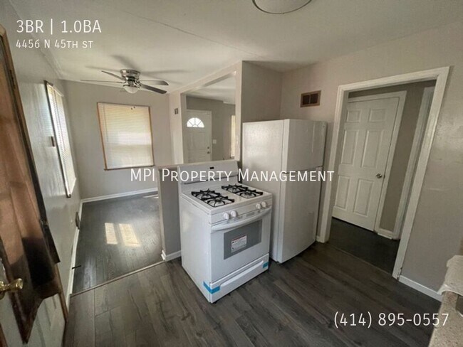 Building Photo - 4456 N 45th St