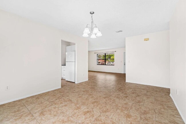 Building Photo - Recently updated 3BR, 2BA in The Shores