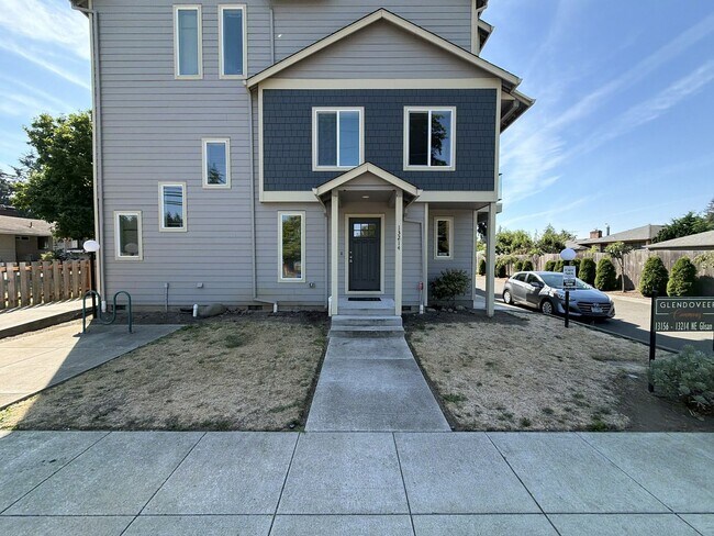 Building Photo - 13214 NE Glisan St