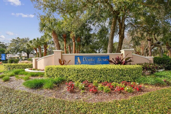 Building Photo - "Charming 3-Bed, 2-Bath Oasis at 1011a Sou...
