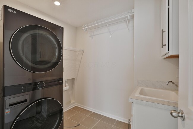 Building Photo - 12009 Landon Dr