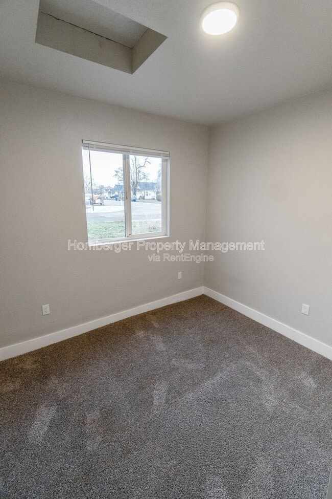 Building Photo - 2229 E Boone Ave