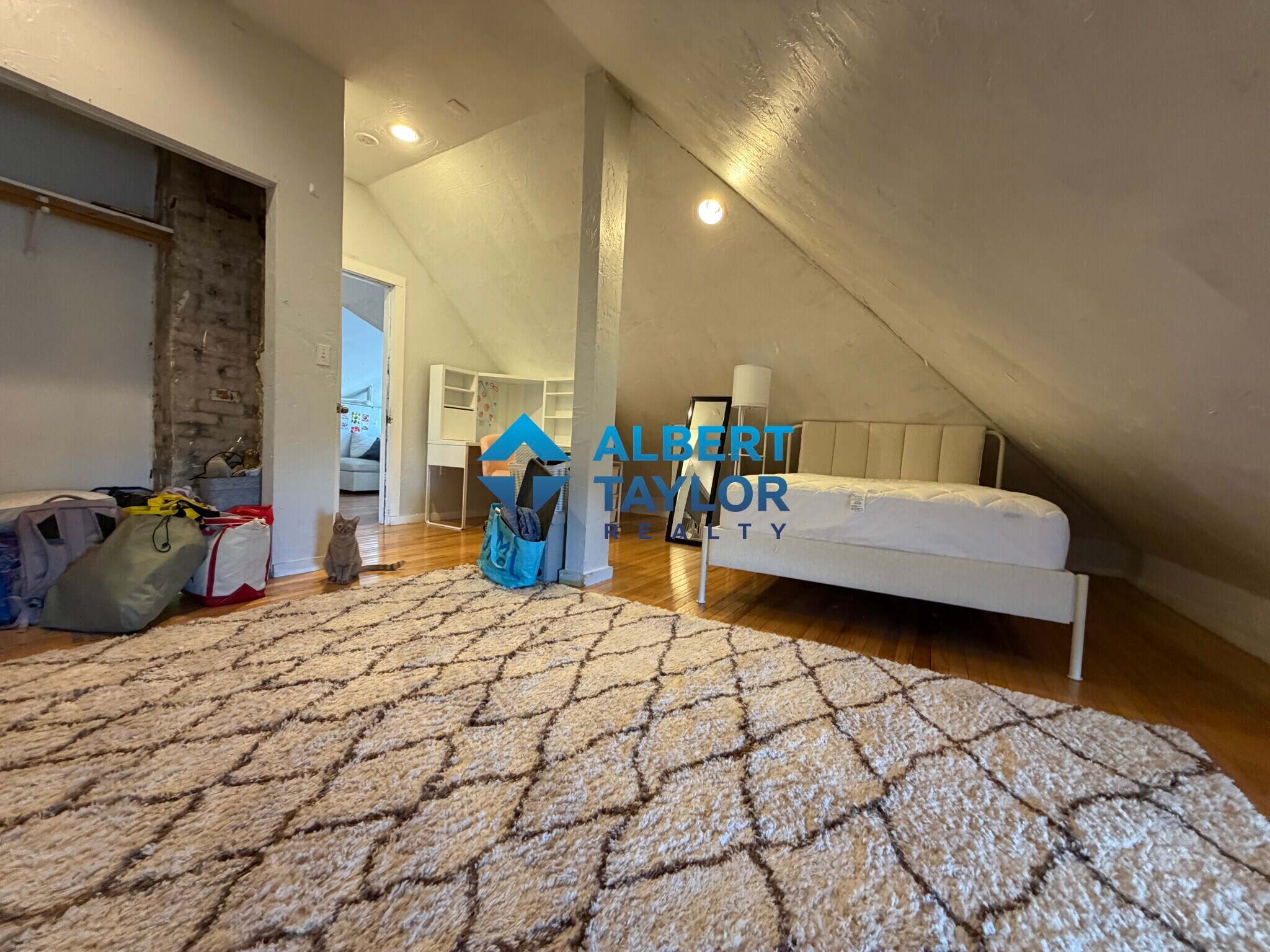 Building Photo - 45 Cherokee St