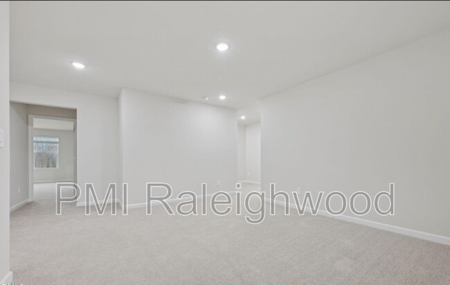 Building Photo - 540 Bridger Dr