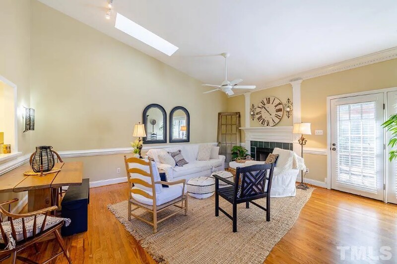 Building Photo - 56 Forest Oaks Dr