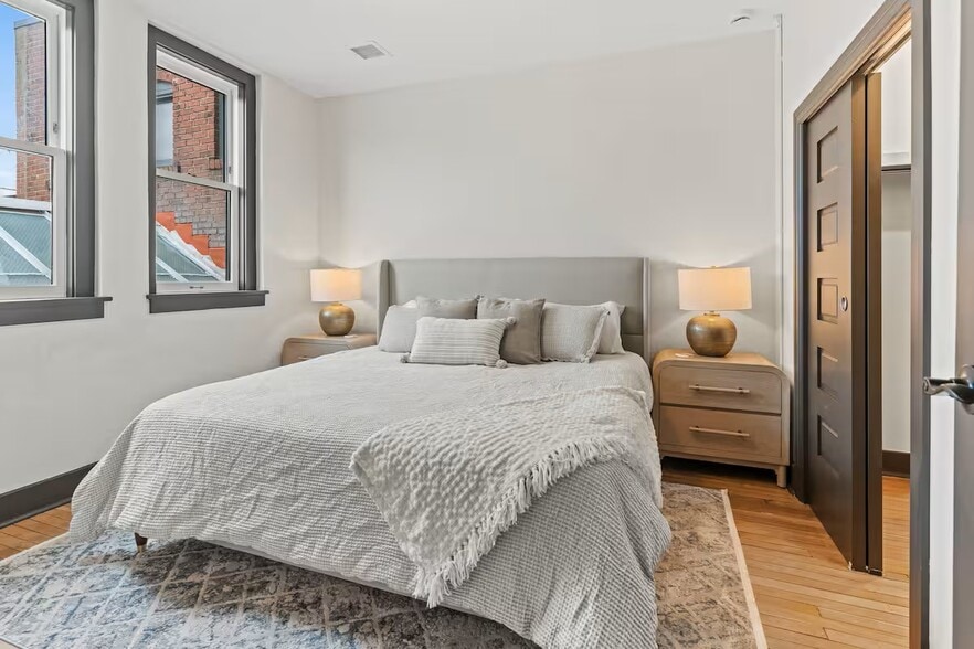 Building Photo - 31 N 3rd St