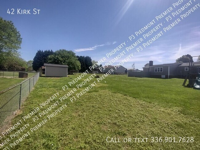 Building Photo - 42 Kirk St