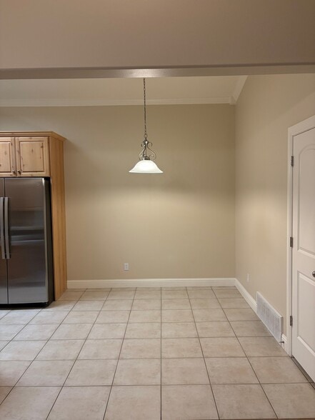Building Photo - 165 S Pleasant Grove Blvd