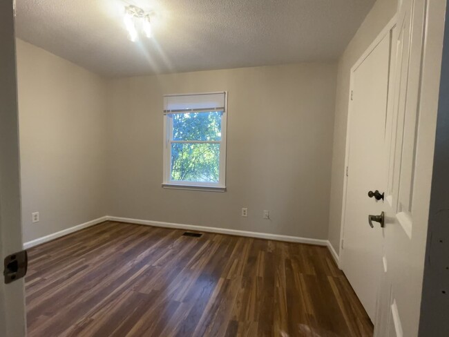 Guest bedroom 2 - 1010 Mark St