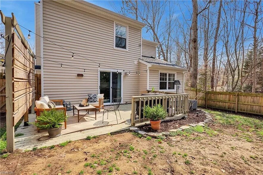 Building Photo - 4048 Bradshaw Dr