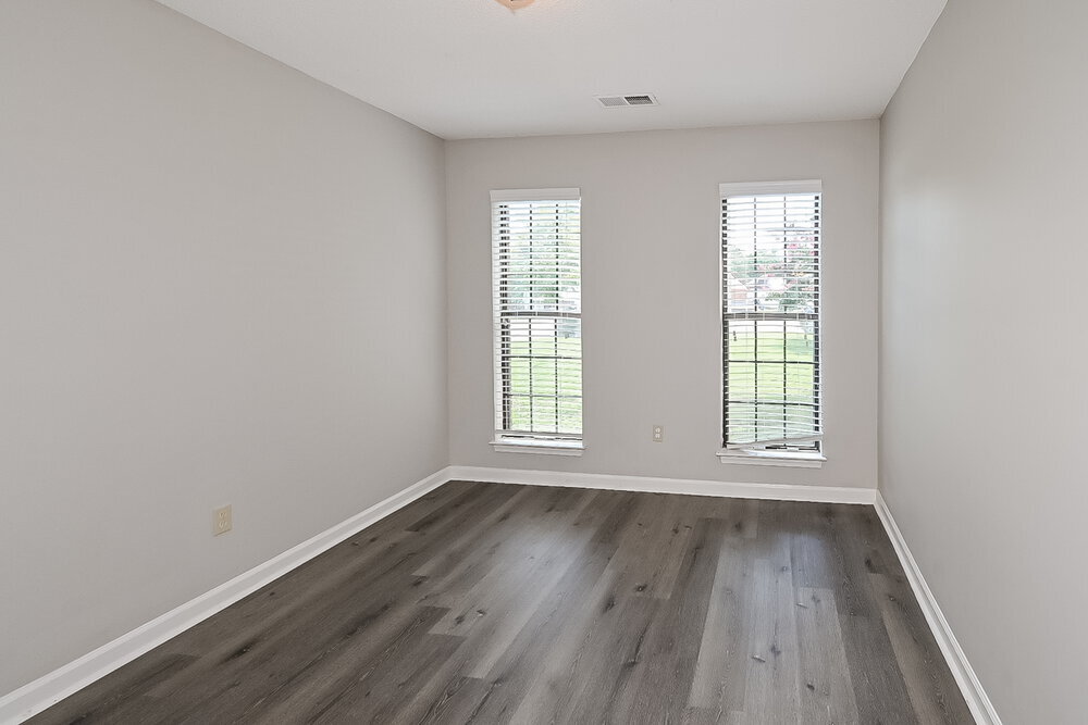Building Photo - 6594 Pine Top Cir N