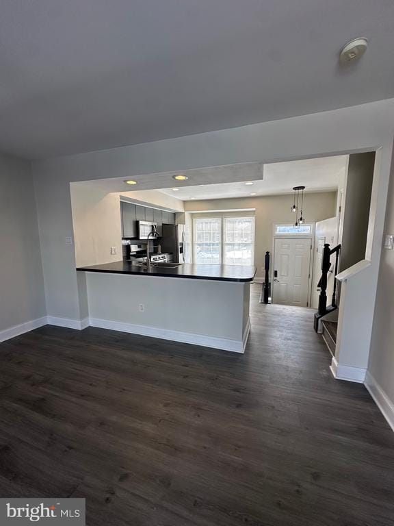 Building Photo - 650 Corsica Ave