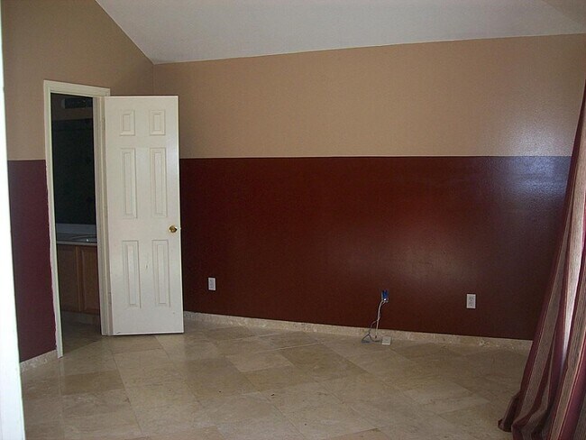 Building Photo - 5911 Bradworthy Dr