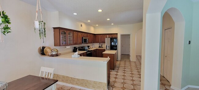 Building Photo - Beautiful 4/3 2 Story Pool Home In Ocoee FL