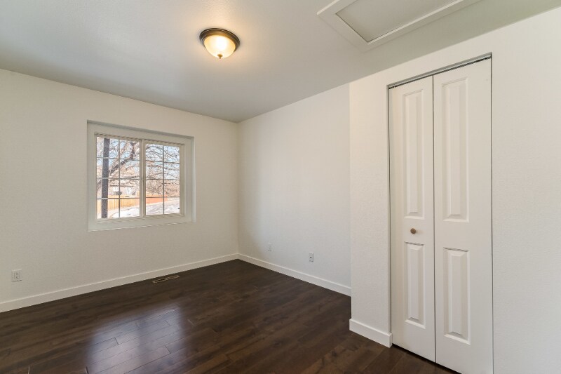 Building Photo - 4400 Sunridge Dr