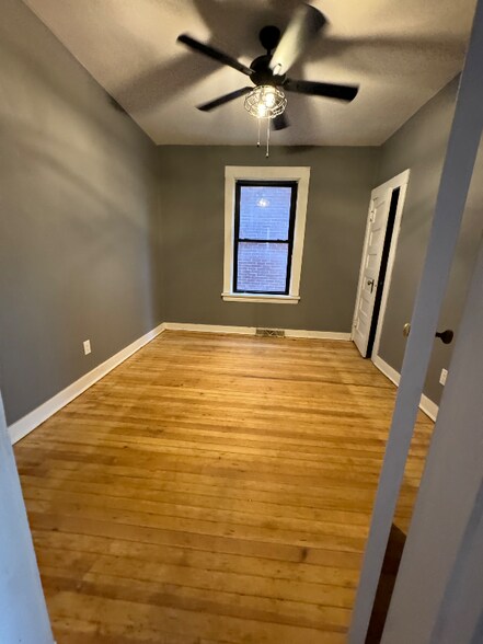 Building Photo - 218 Giffin Ave