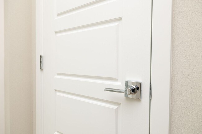 Building Photo - Modern One-Level Rancher South Spokane Valley Community - Elk Meadow Estate