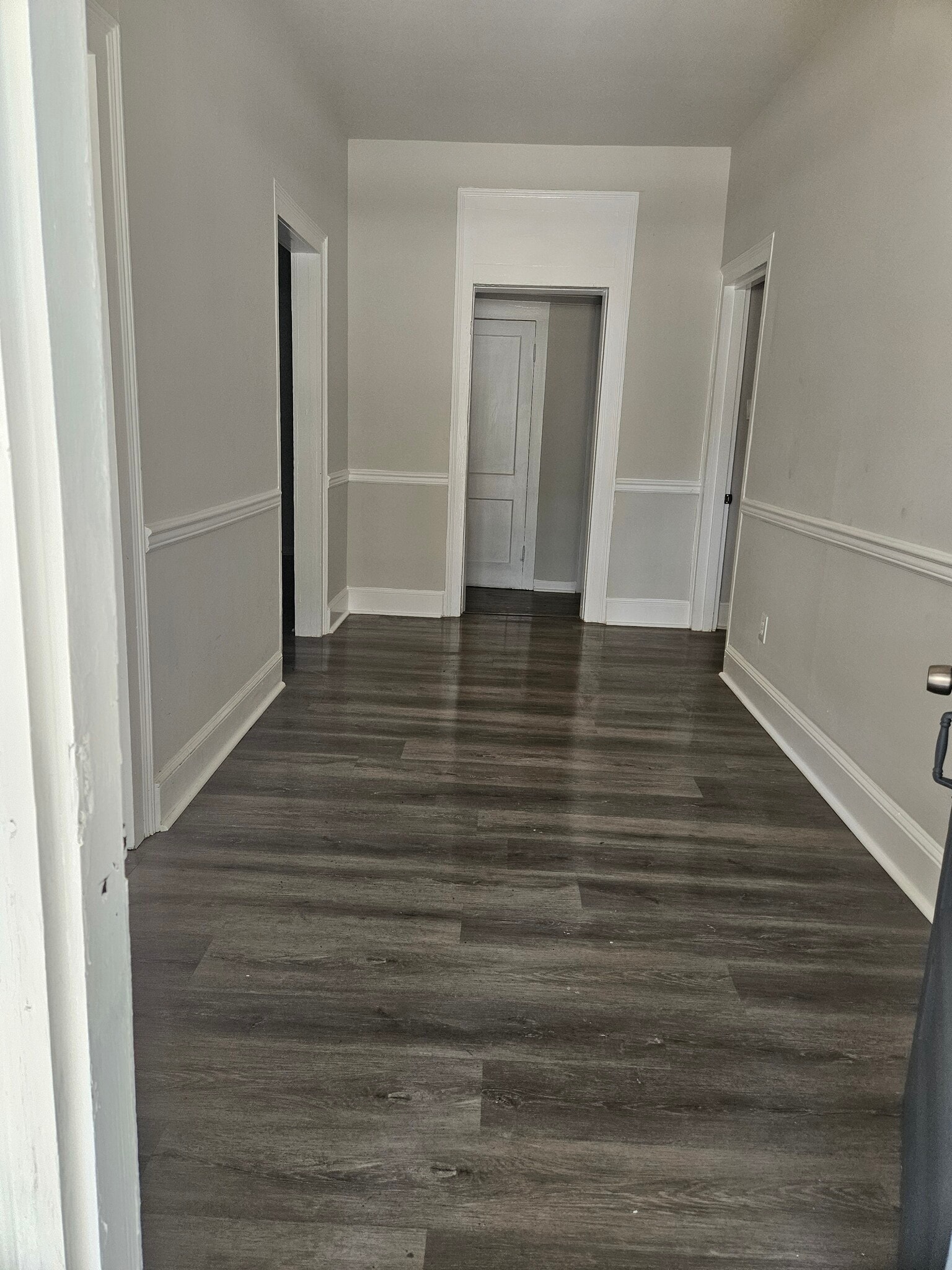 Building Photo - 108 E Main St