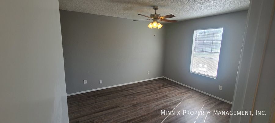 Building Photo - 3007 W Louisiana Ave