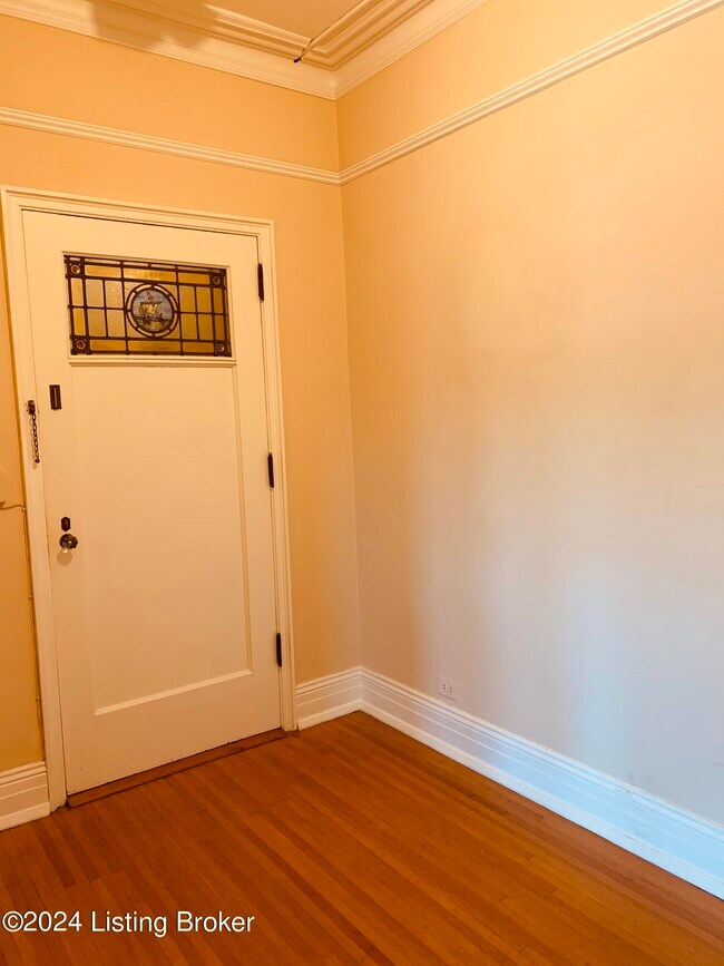 Building Photo - 2140 Bonnycastle Ave