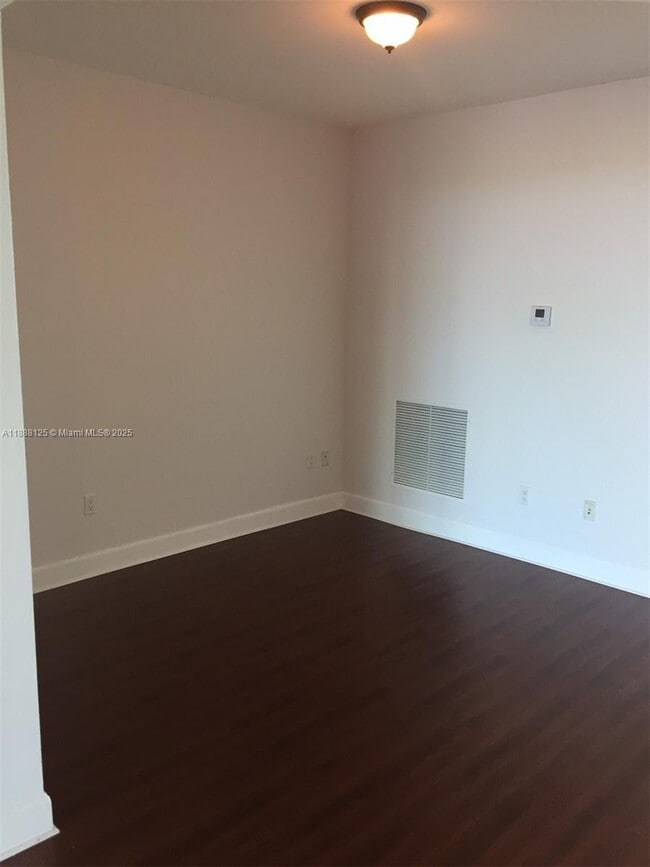 Building Photo - 15051 Royal Oaks Ln