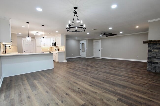 Building Photo - 4052 Randi Rd