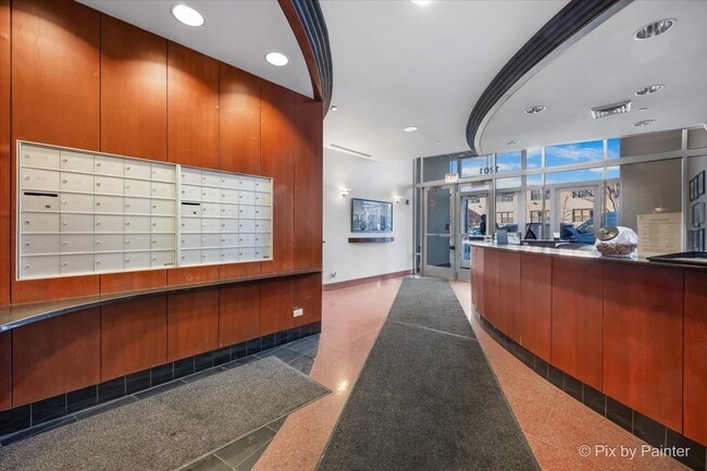 Building Photo - 1201 W Adams St