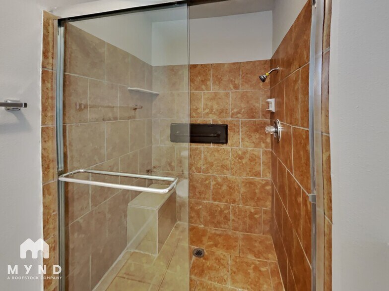 Building Photo - 2001 Verdinal Dr