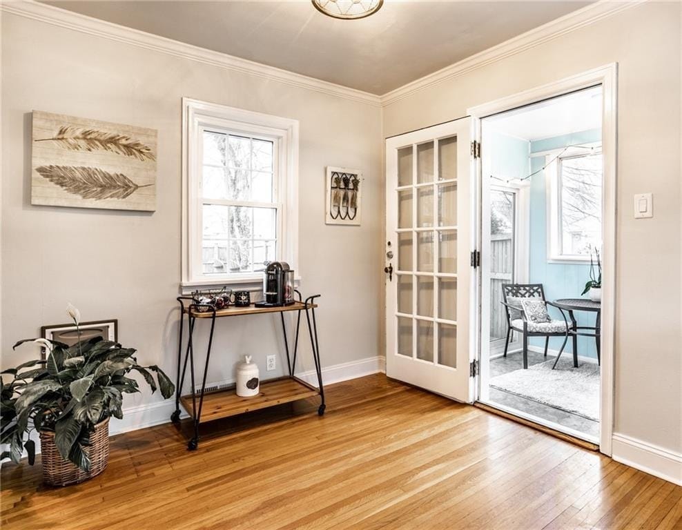 Building Photo - 5953 Rosslyn Ave