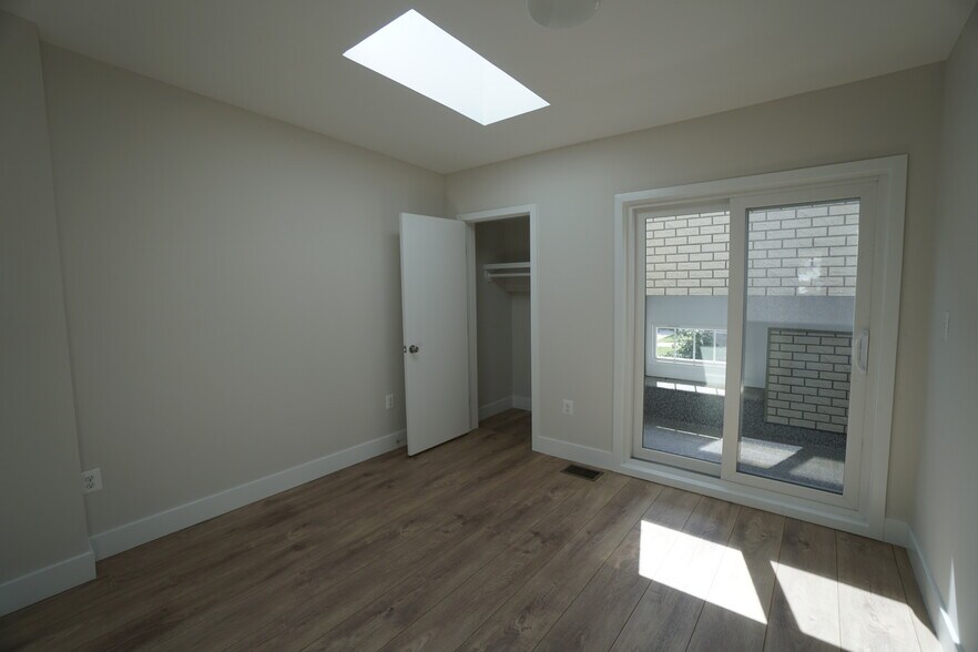 Building Photo - 2605 11th St NW