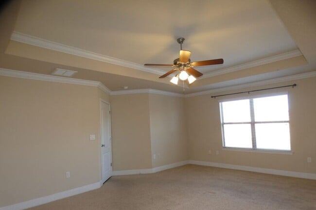 Building Photo - 5462 Turbine Way