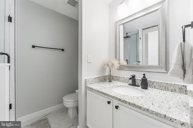 Building Photo - 2903 Bridgehampton Ct