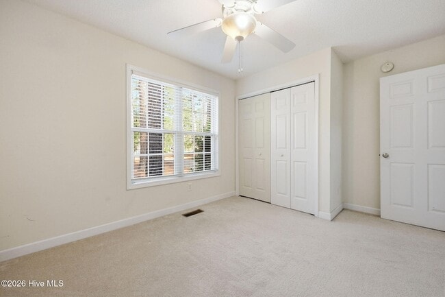 Building Photo - 14 Juniper Ln